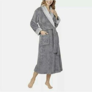 Carole Hochman Ladies' Plush Robe Grey size XXL